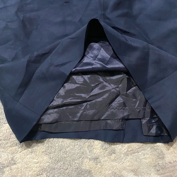 Josephine Chaus Navy Blue Size 10 Skirt With Zipper Pencil Knee Lenght - Picture 2 of 6